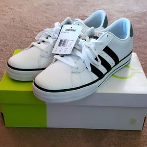NWT Adidas Mens Neo Label shoes